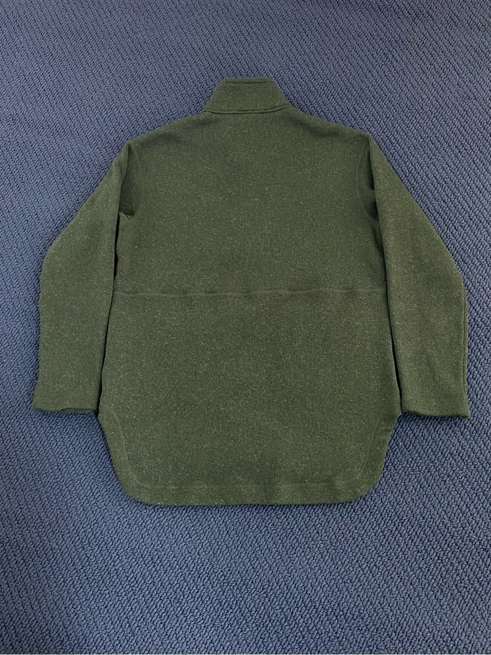 Paragonia Fleece Jumper - Picture 3 of 9